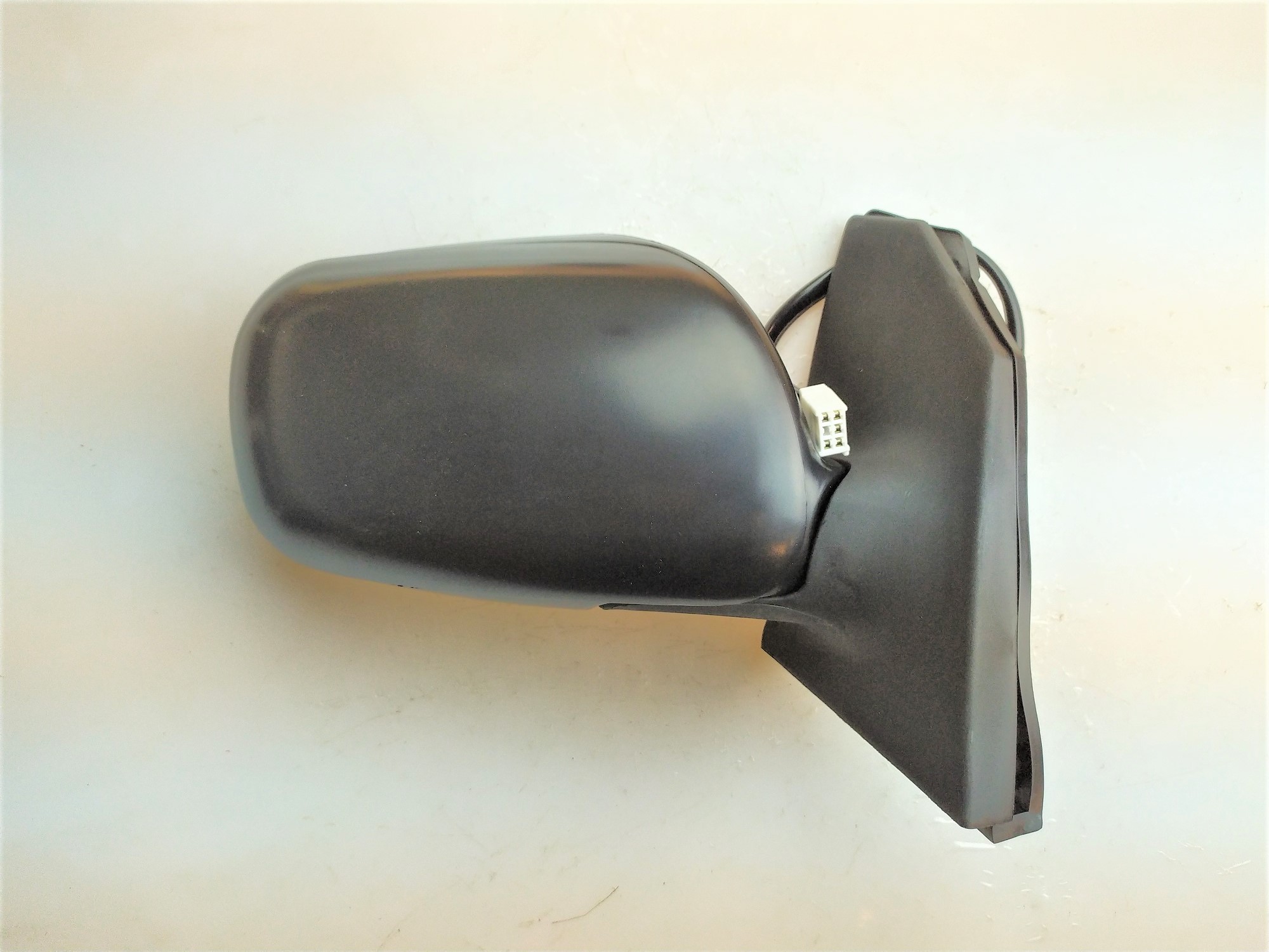 DIŞ DİKİZ AYNA TOYOTA COROLLA 2002-2006 ELEKTRİKLİ ISITMALI KARE SOKET SAĞ