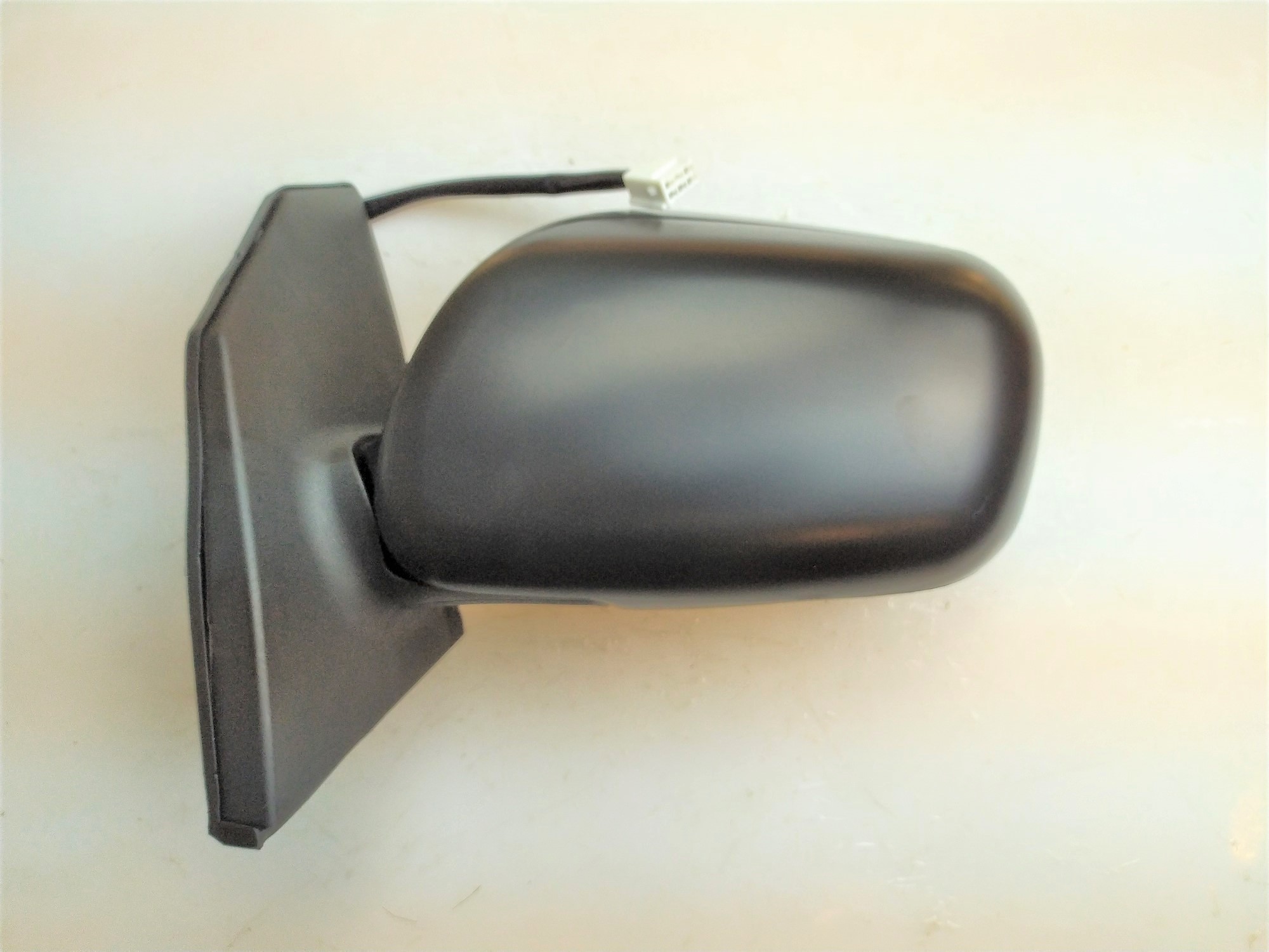 DIŞ DİKİZ AYNA TOYOTA COROLLA 2002-2006 ELEKTRİKLİ ISITMALI KARE SOKET SOL