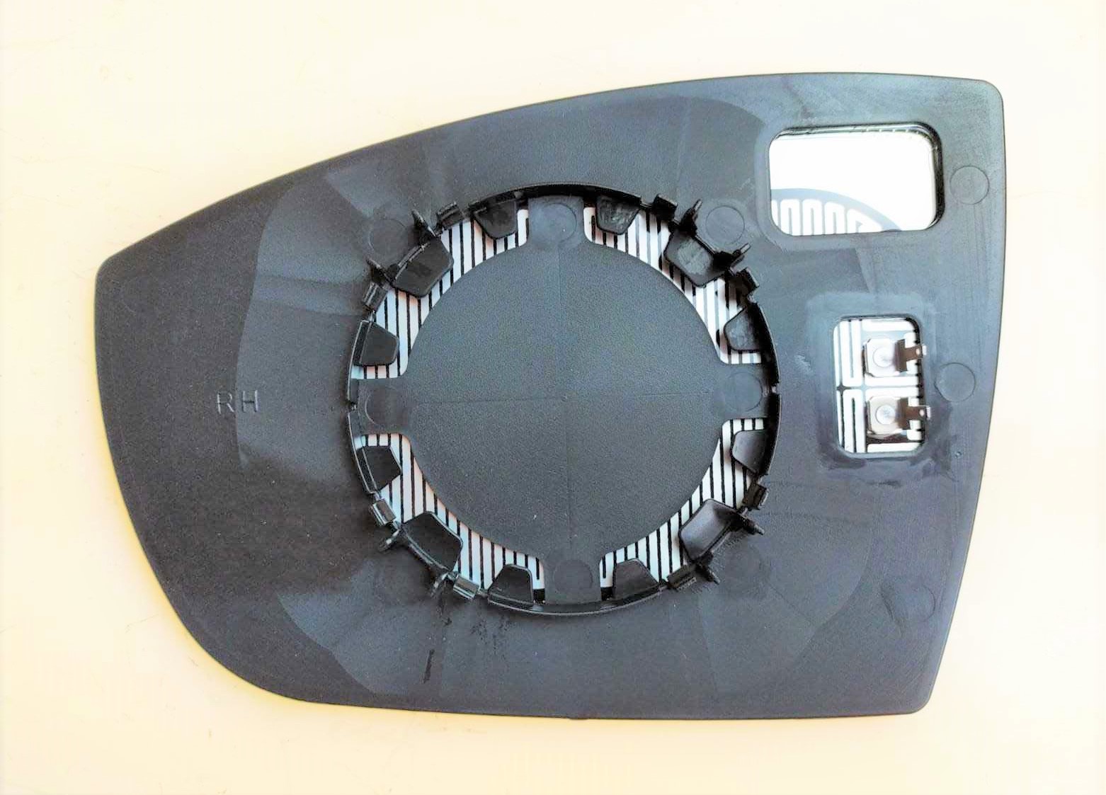 AYNA CAMI FORD KUGA ( C-MAX 2011-) 2008-2012 ISITMALI SAĞ